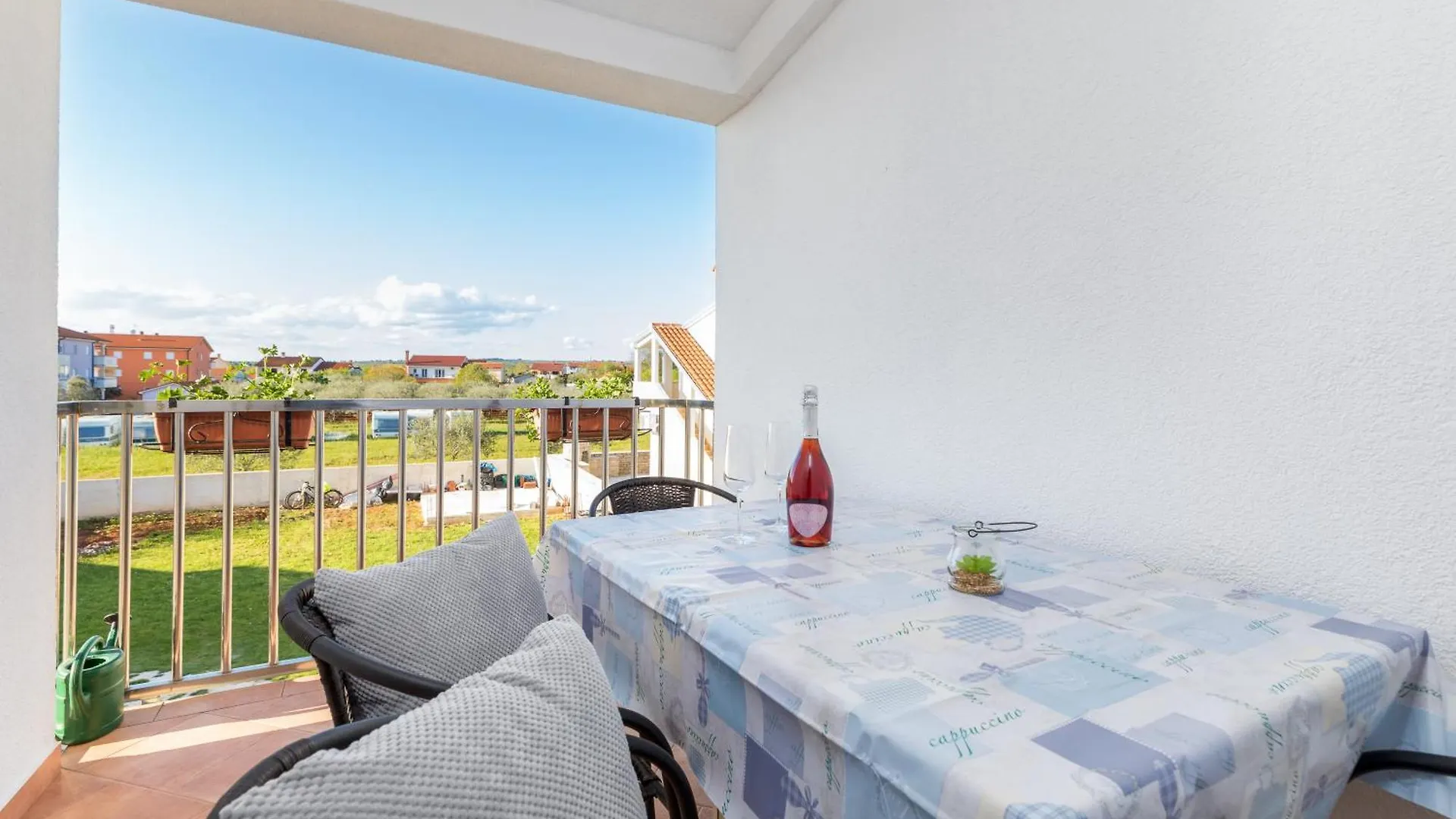Holiday Apartments Anemona And Solea Valbandon
