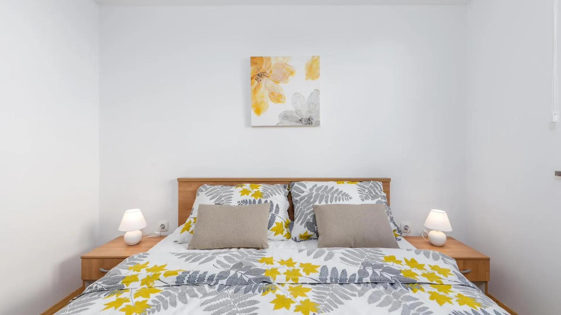 Holiday Apartments Anemona And Solea Valbandon 0*,