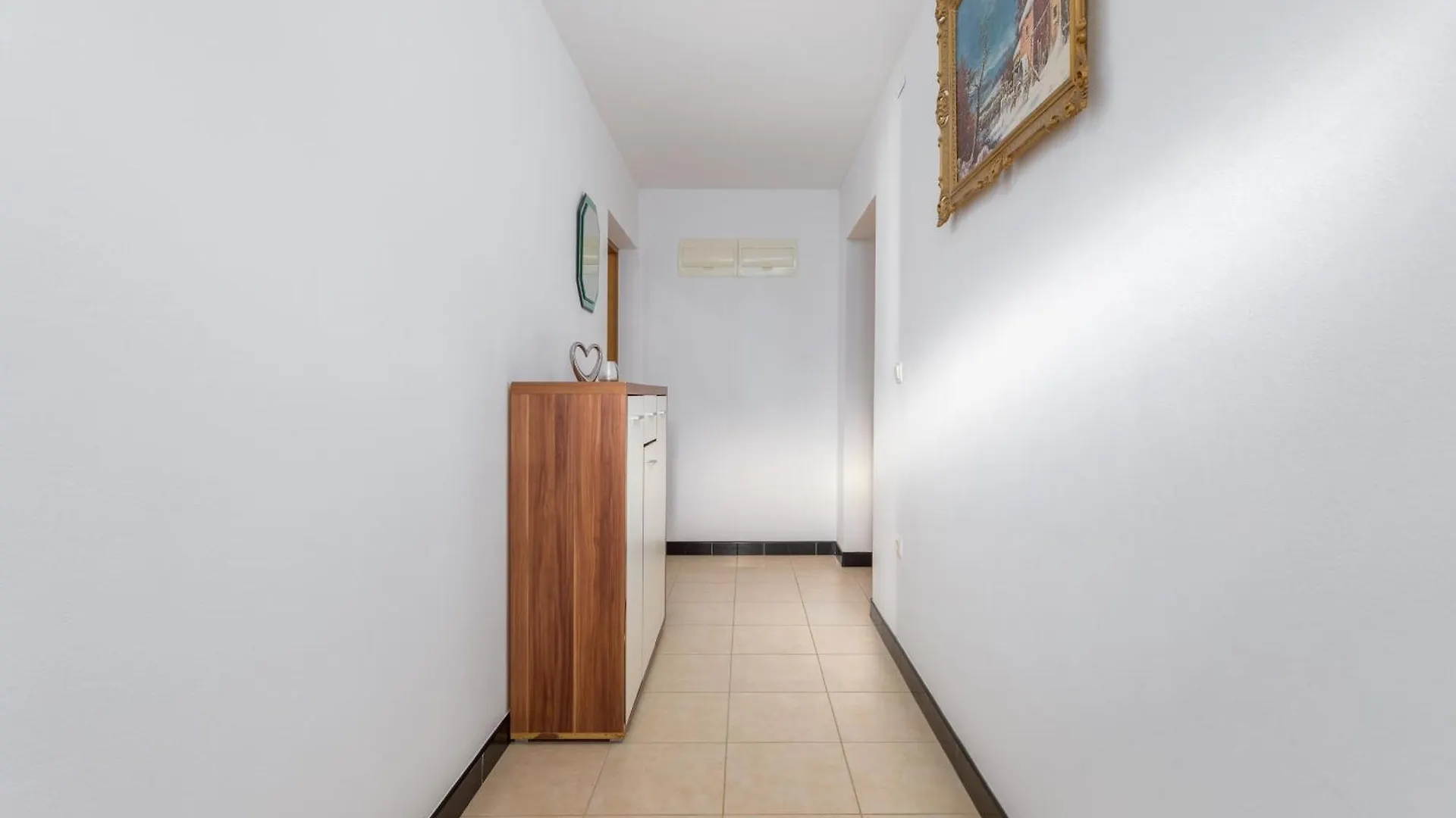Holiday Apartments Anemona And Solea Valbandon